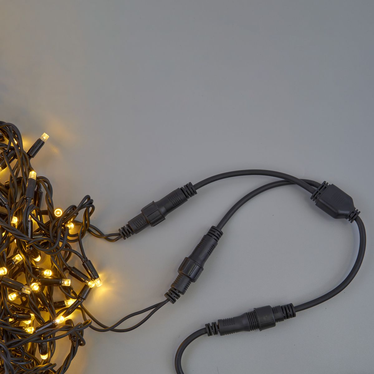 фото провод-разветвитель для гирлянд uniel ucx-f90 s2/0.4m/bk ul-00013233 | 220svet.ru